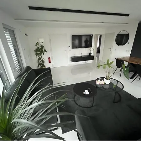 Lejlighed Moderne Nahe Museum